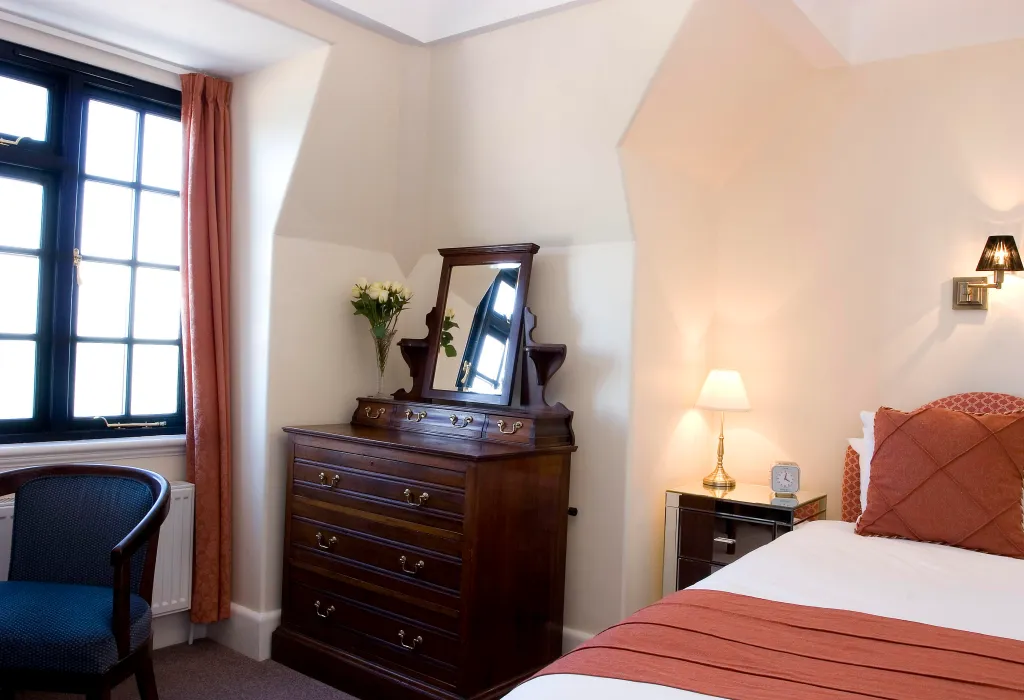 Room 9